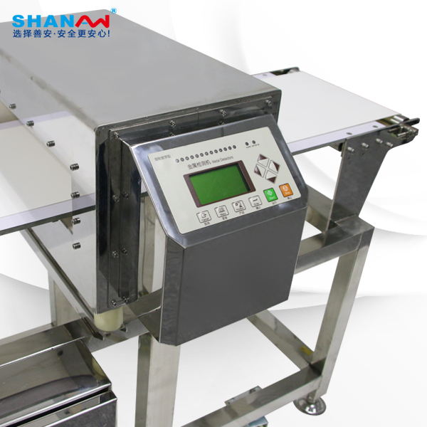 新研發(fā)的新型金屬檢測(cè)儀 藥品食品企業(yè)一刀削減勞動(dòng)成本